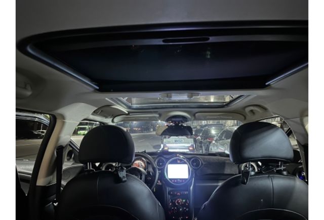 2012年 MINI COOPER S版 全景式天窗 實跑6萬4  第11張相片