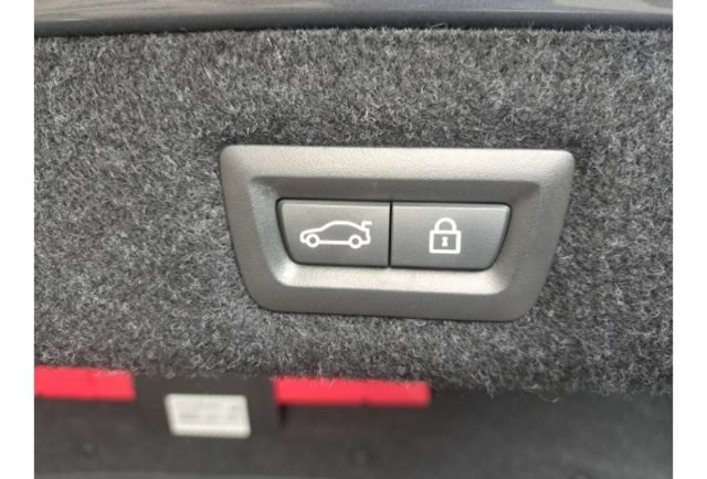 2017年 BMW 530I 總代理  第16張相片