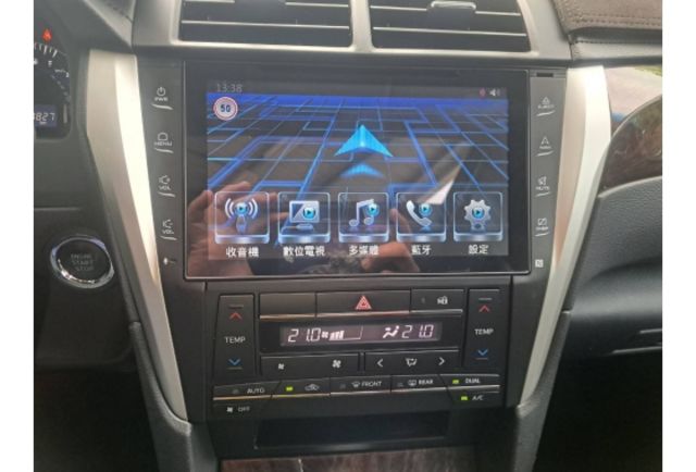 2015年 CAMRY 2.0 頂級版 I-key 天窗  第13張相片