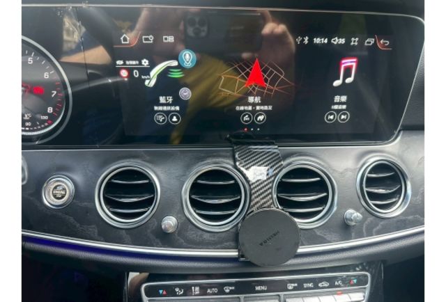 2016年 BENZ E200 頂級版 天窗柏林之音 改大螢幕 安卓機 摸門 環璟 抬頭顯示器  第12張相片