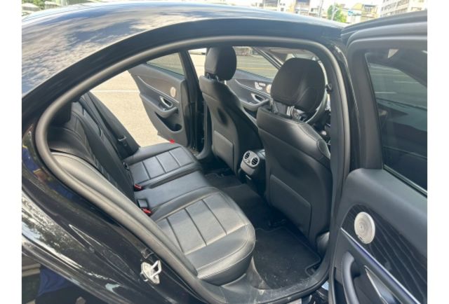 2016年 BENZ E200 頂級版 天窗柏林之音 改大螢幕 安卓機 摸門 環璟 抬頭顯示器  第17張相片