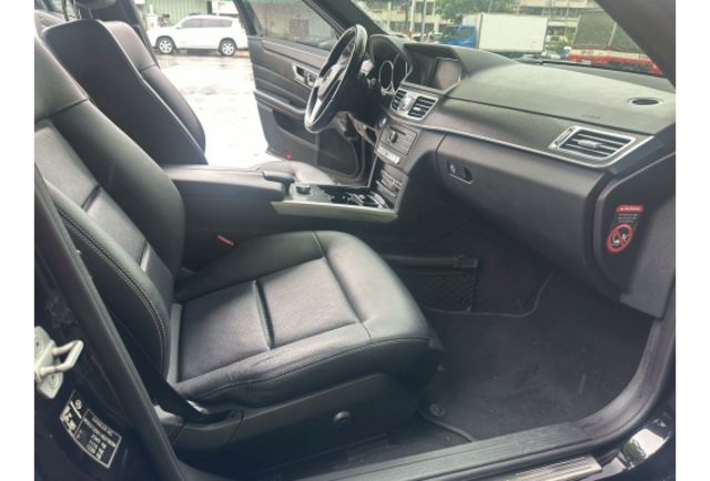 2015年 BENZ 中華賓士 E220D 原版件 跑18萬 衛星導航 免鑰匙啟動I-key 摸們 雙電動記憶座椅  第9張相片