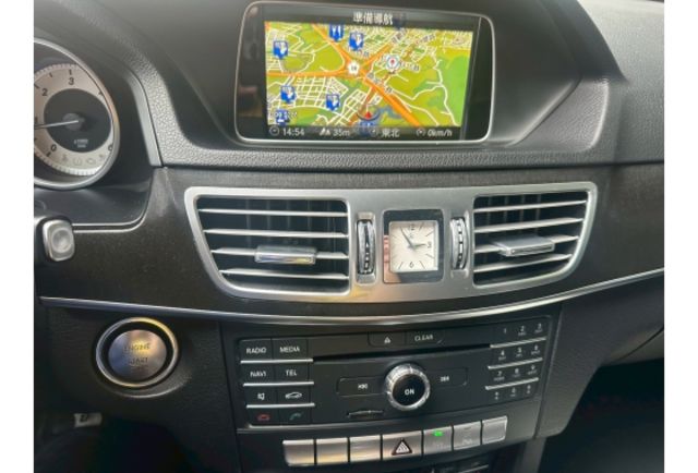 2015年 BENZ 中華賓士 E220D 原版件 跑18萬 衛星導航 免鑰匙啟動I-key 摸們 雙電動記憶座椅  第12張相片