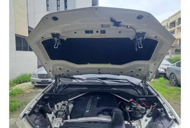 2014年 BMW X5 35i 汎德總代理 實跑14萬  第4張相片