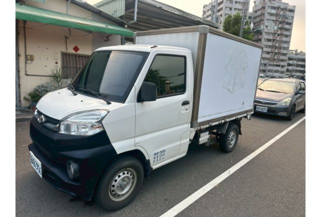 2020年 VERYCA 1.5 自排 一手車 實跑3萬5 保溫箱 盲點偵測 抬頭顯示器 行車紀錄器  第3張相片