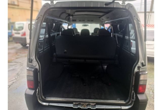 2022年 得利卡 2.4 自排  8人座  第14張相片