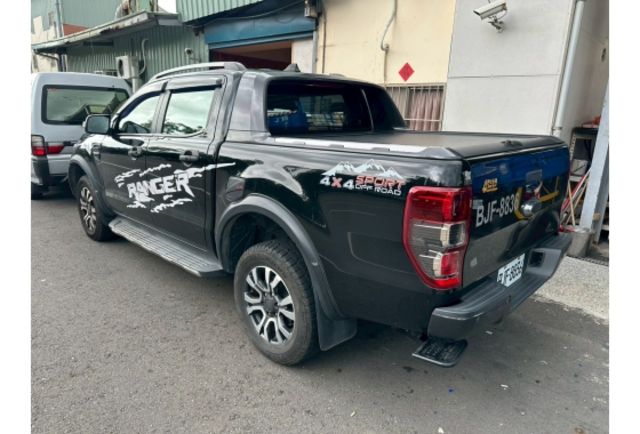 2019年 FORD RANGER 加裝後蓋拖盤  第18張相片