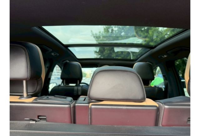 2014年 一手車 原版件 全景式天窗  第10張相片