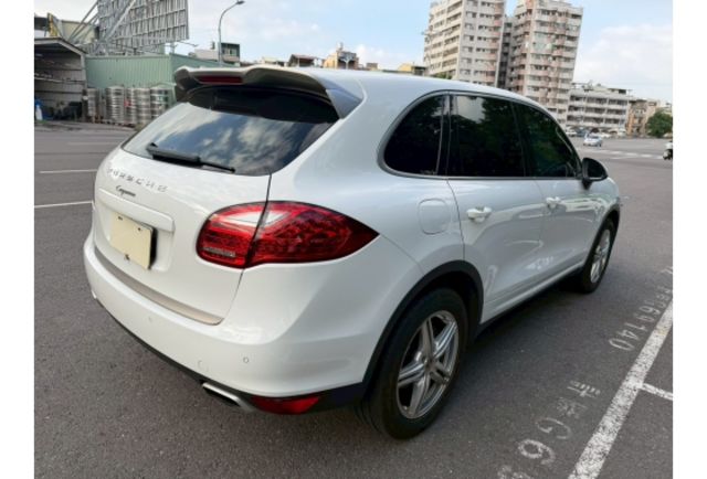 2014年 一手車 原版件 全景式天窗  第15張相片