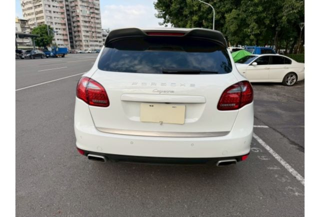 2014年 一手車 原版件 全景式天窗  第17張相片