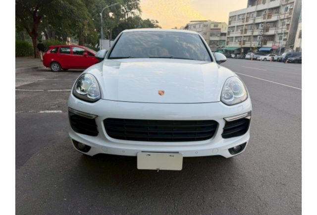 2016/17年型式 一手車 原版件  第2張相片