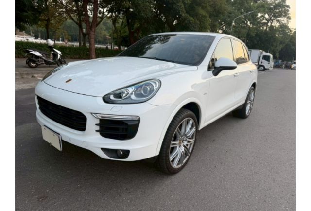 2016/17年型式 一手車 原版件  第3張相片