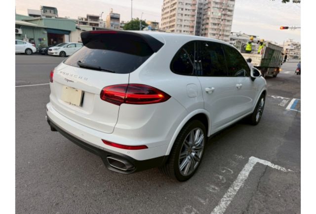 2016/17年型式 一手車 原版件  第16張相片