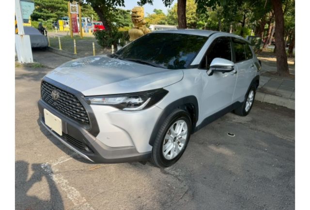 2121年 COROLLA CROSS 一手車 原版件 實跑9萬7  第3張相片