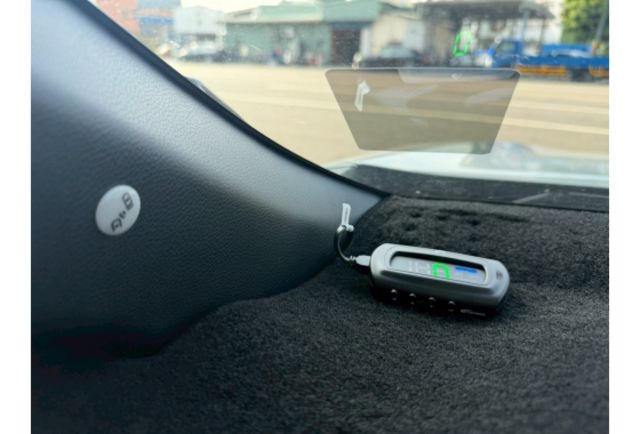 2121年 COROLLA CROSS 一手車 原版件 實跑9萬7  第10張相片