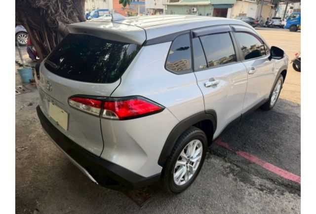 2121年 COROLLA CROSS 一手車 原版件 實跑9萬7  第14張相片