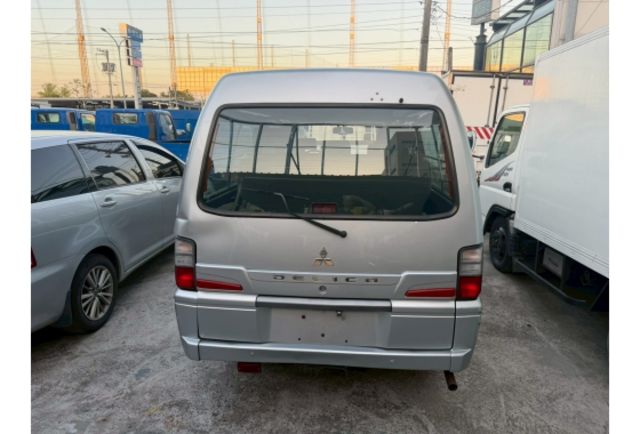 2018年 得利卡2.4  8人座廂型車 一手車 原版件 實跑2萬  第17張相片