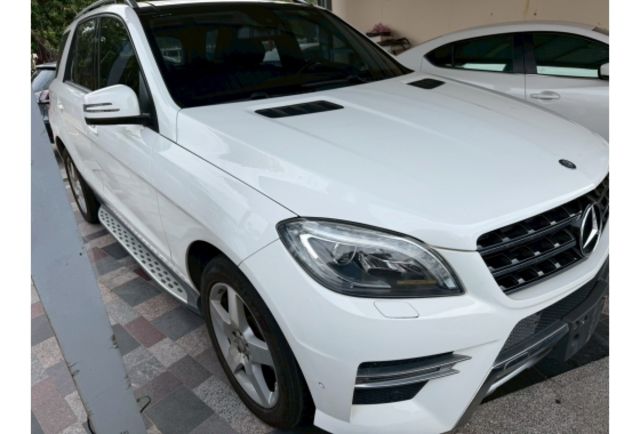 2015年 一手車 原版件 實跑20萬 全景式天窗  第1張相片