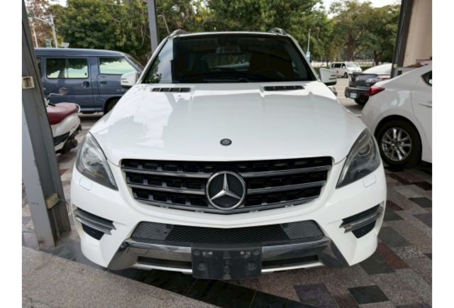 2015年 一手車 原版件 實跑20萬 全景式天窗  第2張相片