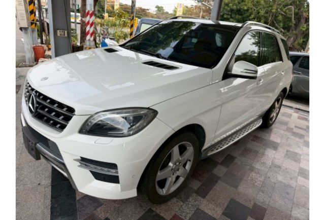 2015年 一手車 原版件 實跑20萬 全景式天窗  第3張相片