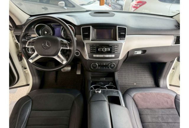 2015年 一手車 原版件 實跑20萬 全景式天窗  第6張相片