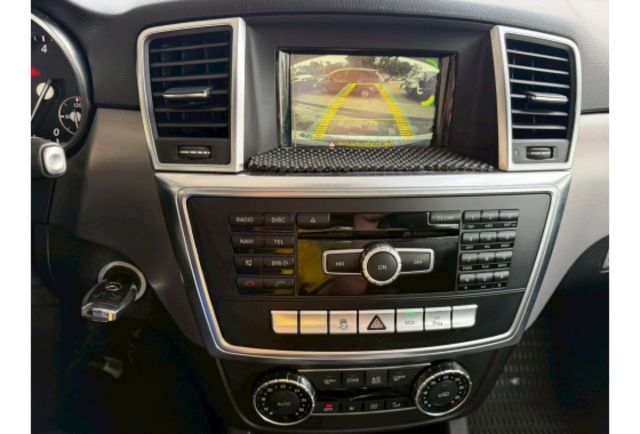 2015年 一手車 原版件 實跑20萬 全景式天窗  第9張相片