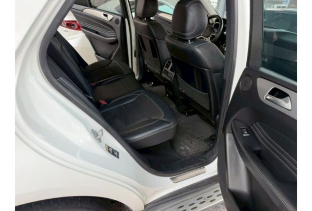 2015年 一手車 原版件 實跑20萬 全景式天窗  第10張相片