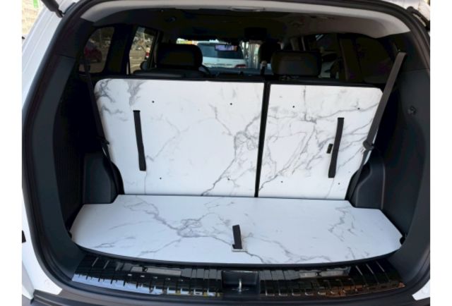 2023年 CUSTIN 一手車 實跑1萬4 改裝幾十萬 大理石迎賓地板 閥門  第17張相片