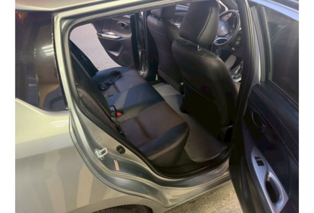 2017年 YARIS 一手車實跑4萬8  第9張相片
