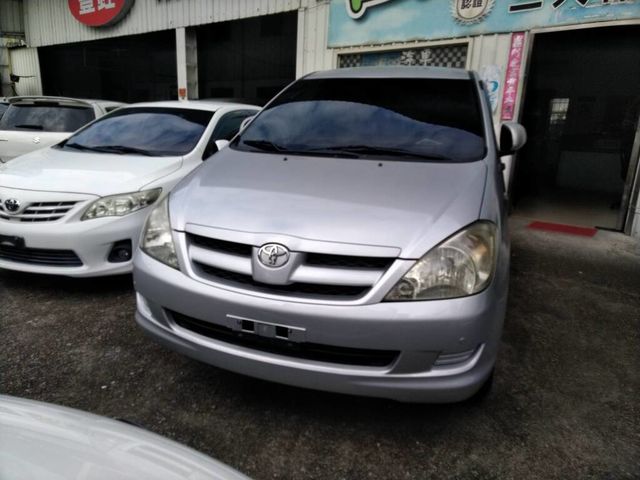 TOYOTA豐田 INNOVA  第2張相片