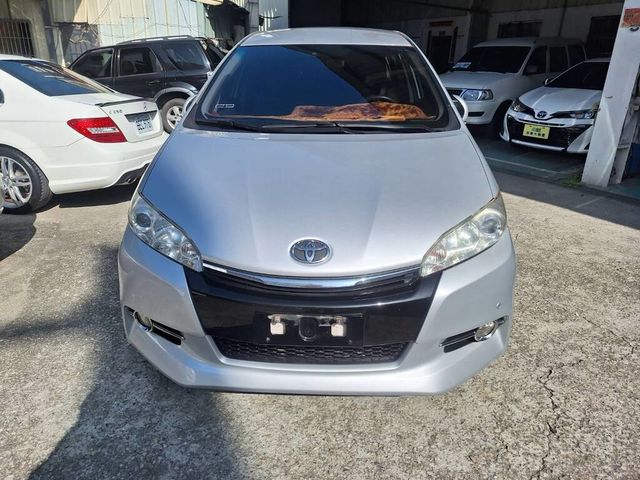 TOYOTA豐田 WISH  第2張相片