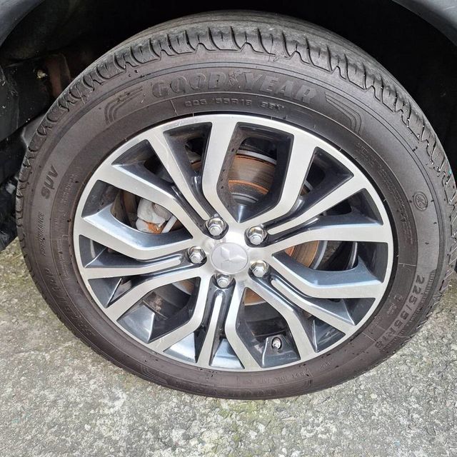 MITSUBISHI三菱 OUTLANDER  第29張相片