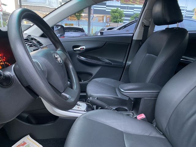 TOYOTA豐田 ALTIS  第9張相片