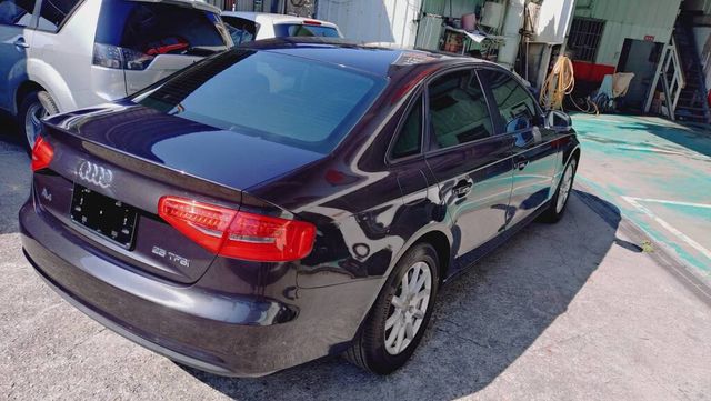 AUDI奧迪 A4  第2張相片