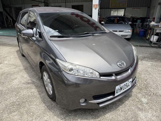 TOYOTA豐田 WISH  第4張相片