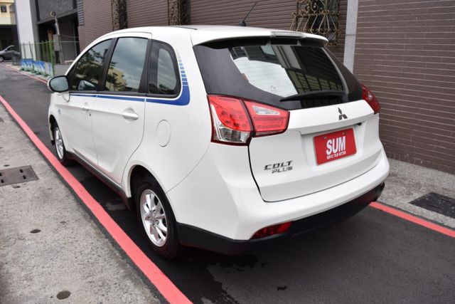 2016年 COLT+ 僅跑9萬 限量海洋特仕版 原廠保養 I-Key+電動尾門+數位儀表  第5張相片