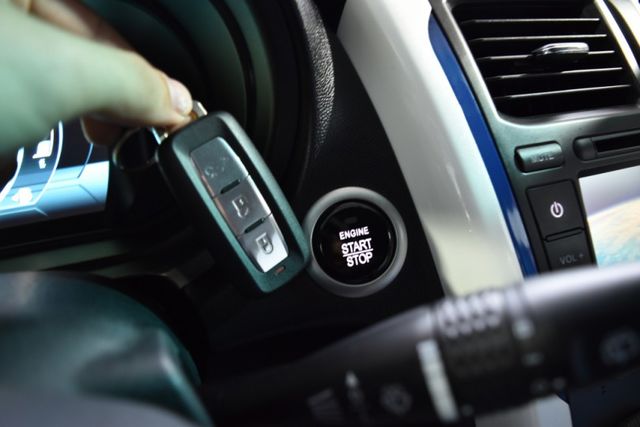 2016年 COLT+ 僅跑9萬 限量海洋特仕版 原廠保養 I-Key+電動尾門+數位儀表  第17張相片