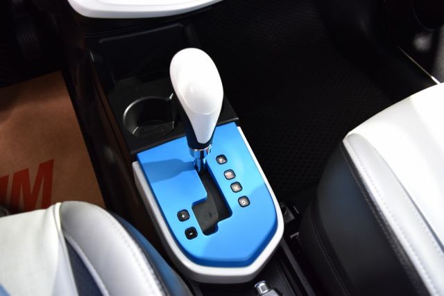 2016年 COLT+ 僅跑9萬 限量海洋特仕版 原廠保養 I-Key+電動尾門+數位儀表  第19張相片