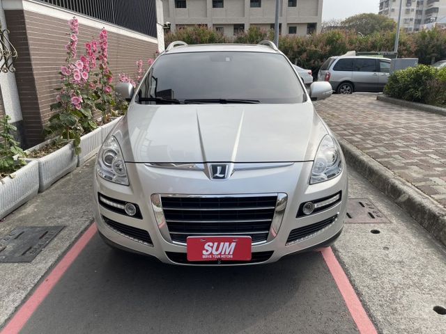 僅跑 5 萬➤ 一手車庫車-電動椅-恆溫-電尾門 配備超多 內外九成新 百萬新車價現在買最優惠  有保固最安心  第3張相片
