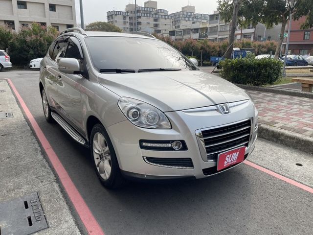 僅跑 5 萬➤ 一手車庫車-電動椅-恆溫-電尾門 配備超多 內外九成新 百萬新車價現在買最優惠  有保固最安心  第4張相片