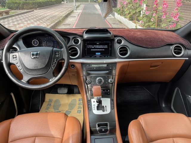 僅跑 5 萬➤ 一手車庫車-電動椅-恆溫-電尾門 配備超多 內外九成新 百萬新車價現在買最優惠  有保固最安心  第12張相片