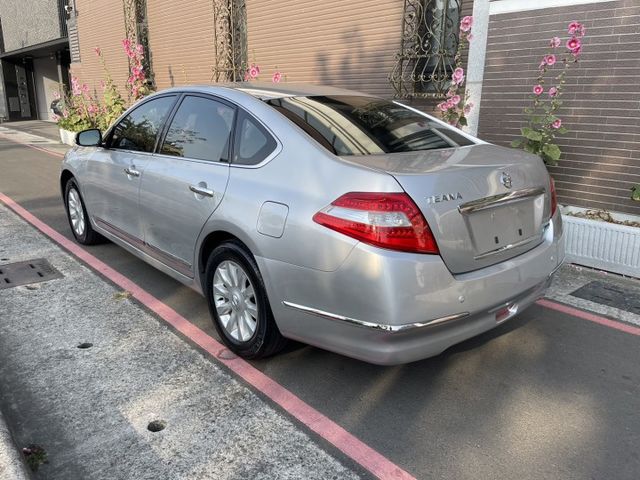 一手車庫車 ➤ 2010年TEANA  免鑰匙-恆溫-大空間椅子超好坐-內外新-無菸車 CP值最高的房車  第5張相片