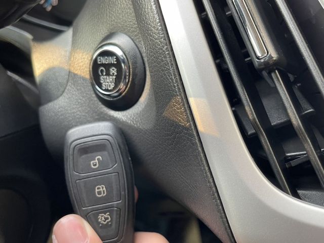 頂級運動款➤ 柴油大扭力!  免鑰匙- 恆溫-自動停車-一手車-全程原廠保養 全車原版件 前車主超用心照顧  第15張相片