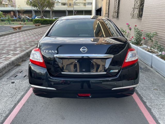 僅跑四萬 ➤ 旗艦車款 TEANA 2.0-大空間豪華房車-免鑰匙-恆溫-一手車-內外新-CP值超高-可全額貸款  第6張相片