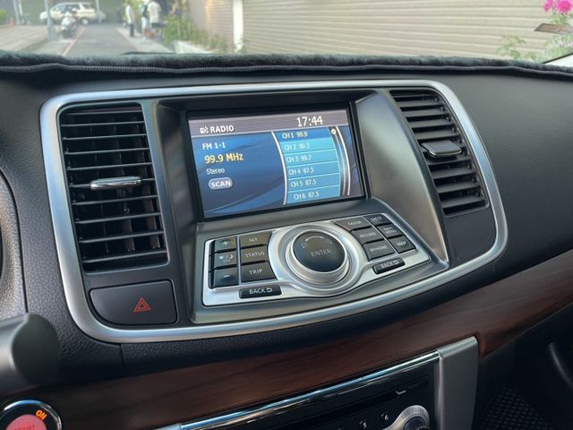 僅跑四萬 ➤ 旗艦車款 TEANA 2.0-大空間豪華房車-免鑰匙-恆溫-一手車-內外新-CP值超高-可全額貸款  第16張相片
