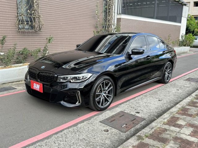 僅跑7萬➤2019年330i x-drive  M套件-數位儀表-內外超新-可全貸  第2張相片