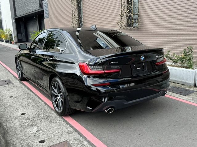 僅跑7萬➤2019年330i x-drive  M套件-數位儀表-內外超新-可全貸  第5張相片