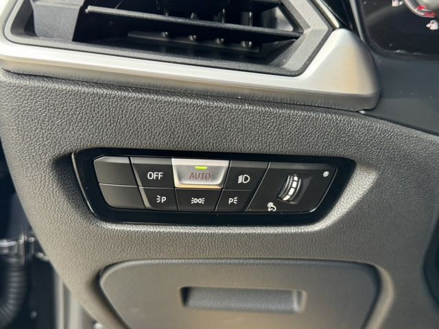 僅跑7萬➤2019年330i x-drive  M套件-數位儀表-內外超新-可全貸  第17張相片