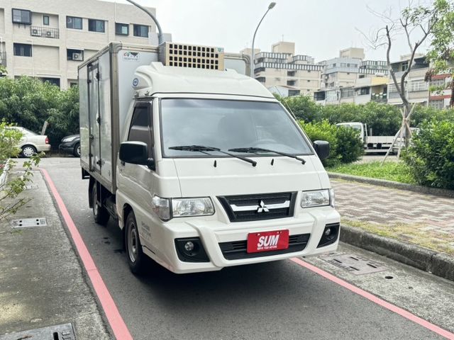 -5度冷凍箱➤2017年得利卡2.4 可改貨斗-車廂漂亮-保固2年5萬公里-可全貸  第4張相片
