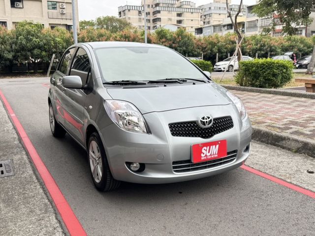 僅跑2萬➤小鴨G版 真的很少開!!!-免鑰匙-黑內裝-原版件-內外漂亮  第4張相片
